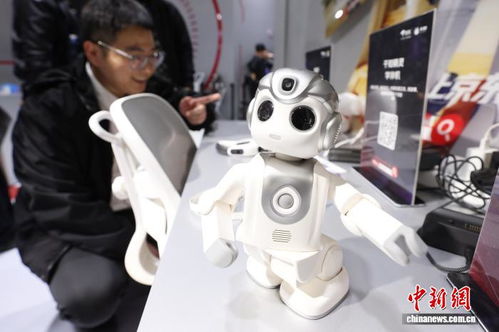 2025世界智能制造博覽會南京啟幕 智能機器人扎堆亮相，前沿裝備各展絕活